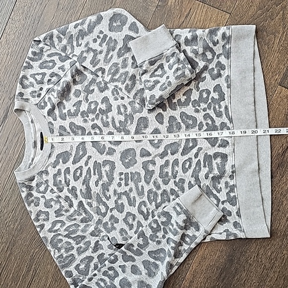 LUCKY BRAND CHEETAH PRINT SHIRT. SIZE LARGE - Picture 5 of 9